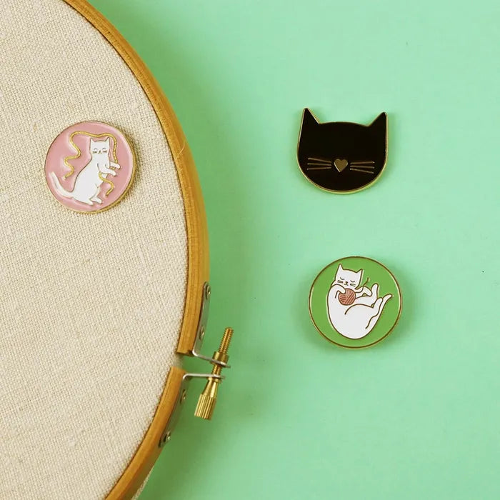 Bohin Magnetic Needle Minder- Black Cat