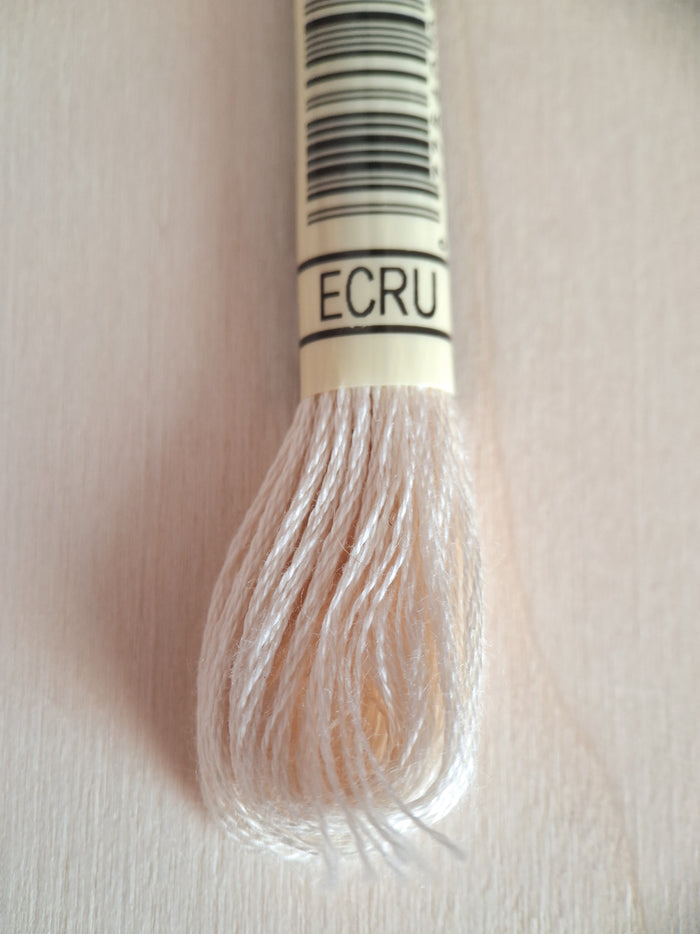 DMC- B5200, Blanc & Ecru