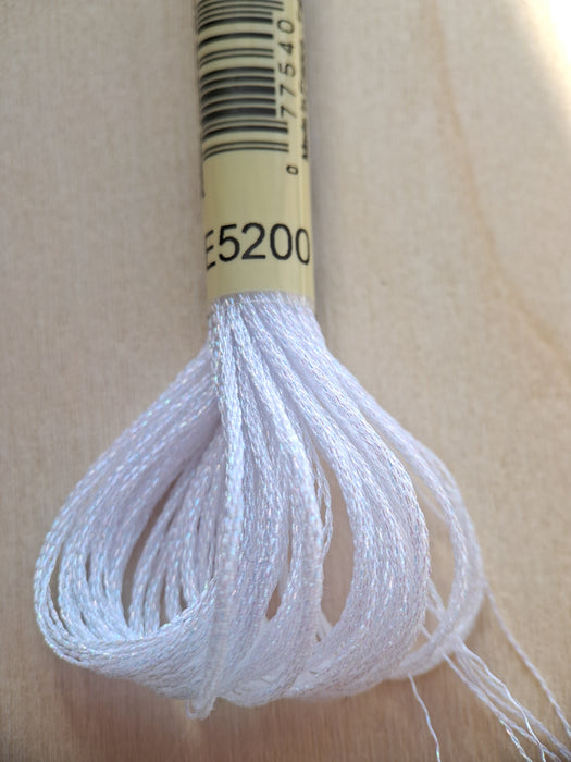 DMC Light Effects Thread-E5200 (Pearlescent White Light)
