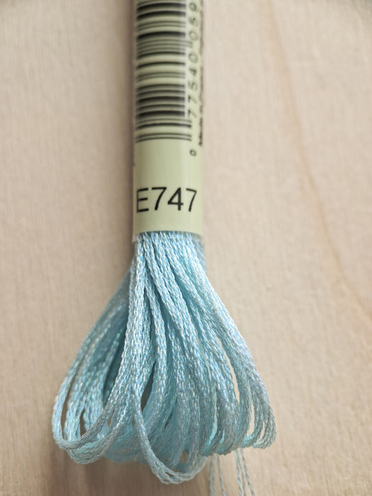 DMC Light Effects Thread-E747 (Pearlescent Blue Sea Mist)