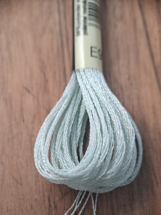 DMC Light Effects Thread-E966 (Pearlescent Soft Green)