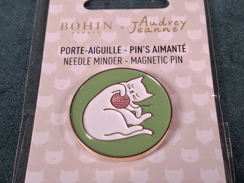 Bohin Needle Minder- Cat (Green)