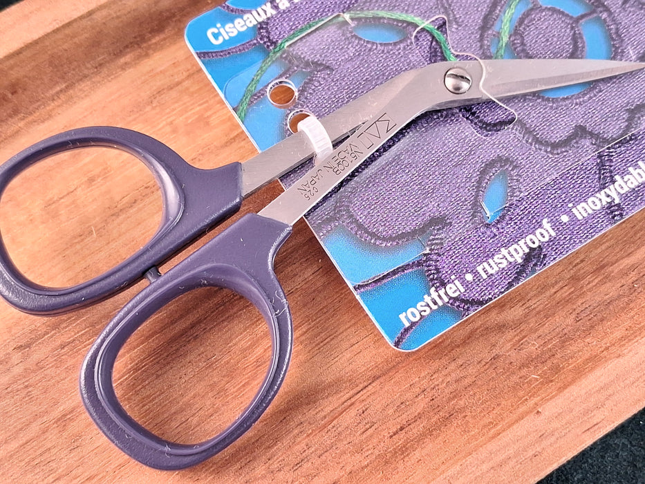Prym/Kai Curved Blade Embroidery Scissors- 10cm