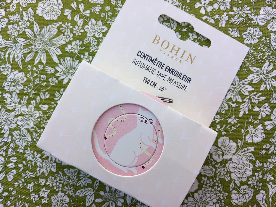 Bohin Automatic Measuring Tape- Cat (Pink)