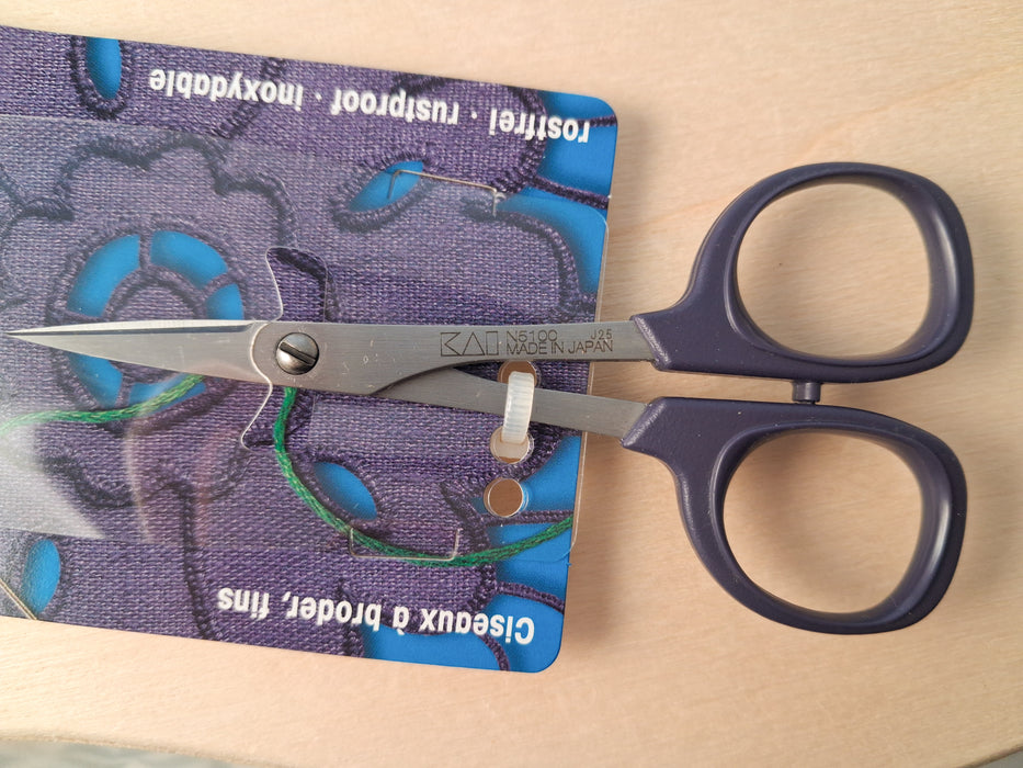 Prym/Kai Professional Embroidery Scissors- 10cm